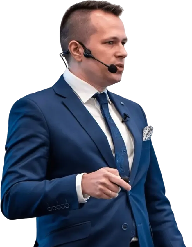 Kuba Masztalski podczas prelekcji