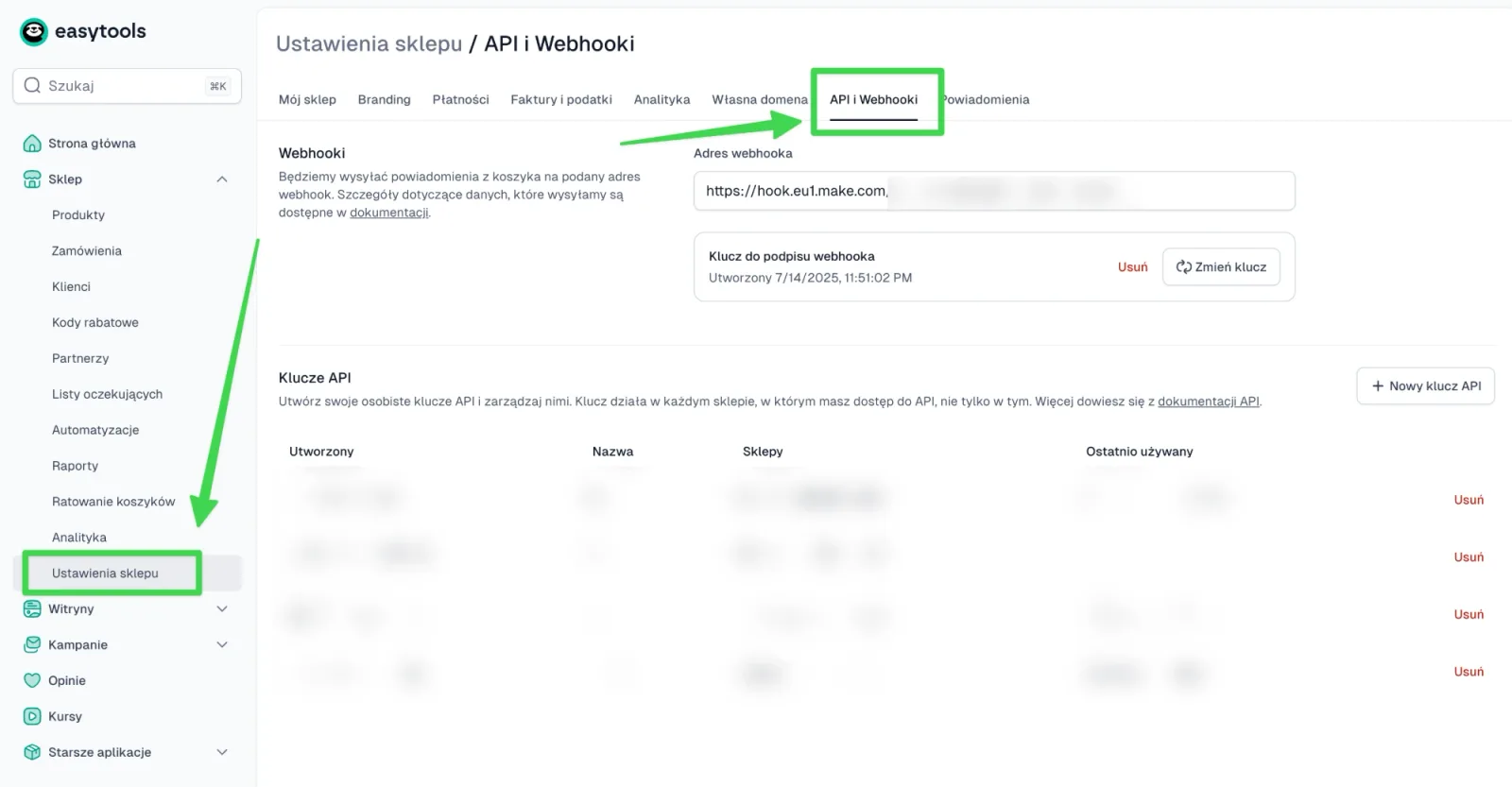 Panel Easytools: w menu bocznym zaznaczona pozycja Ustawienia sklepu, a na ekranie zakładka API i Webhooki z adresem webhooka, kluczem do podpisu i tabelą kluczy API.